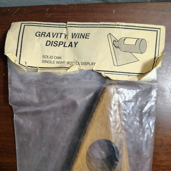 1980s Artisan Wood Gravity Floating Single Wine Bottle Holder Triangle Shape - Picture 6 of 7